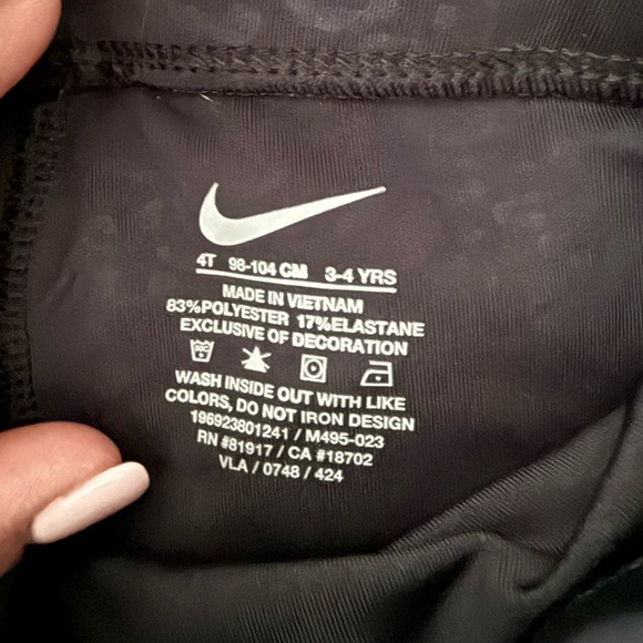Nike Kids Black and Tan Leggings - Picture 3 of 3